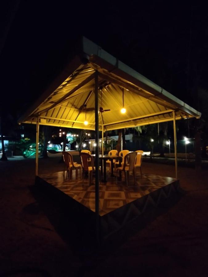 Hangout Kalyānpur 외부 사진